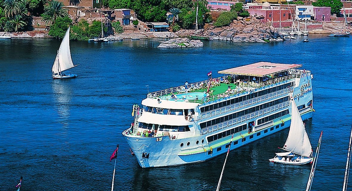 6. Cruiser Mahrousa